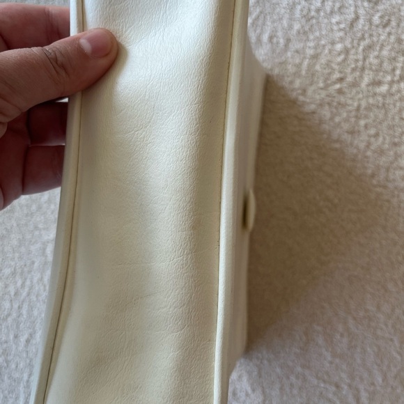 Vintage Elizabeth Arden Vegan Clutch - Picture 7 of 12